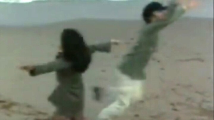 [John Lennon & Yoko Ono] Where Did These Two Divine Golds Come From?