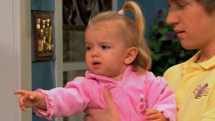 ชาร์ลีเข้าสู่วงการส่งอาหารโดยไม่ได้ตั้งใจ!