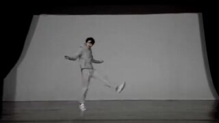 【Luo Yizhou】【Weibo Video】Trying out a new dance style