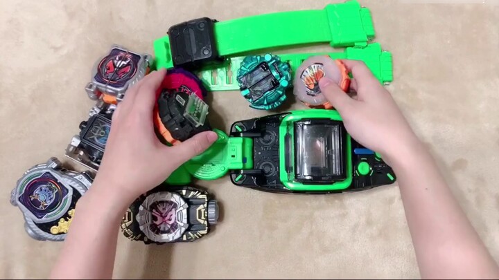 Bạn đã giành được một chiếc túi may mắn do bom mìn trị giá 400 nhân dân tệ được bọc bằng một chiếc t