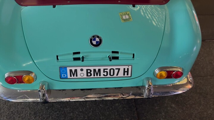 หงส์จู๋ให้รถเบนซ์กับเจินลี่