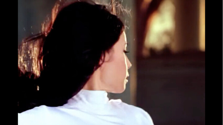 Khí chất chẳng liên quan gì đến chiều cao! Lưu Ngọc Linh chỉ cao 1,57m mà vẫn vươn ra tầm quốc tế!