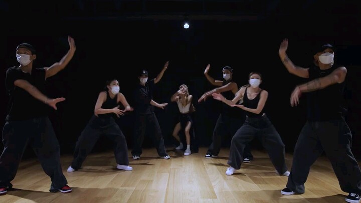 Lisa -"Money" Dance practice video