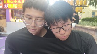 我又幻想了，双头怪物在世间受尽非议，却宁愿当怪物也不当正常人