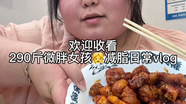 Mọi người ơi, giúp mình xem mặc bộ nào đẹp mà lại thon gọn nhé, mai mình đi chơi sẽ diện đó