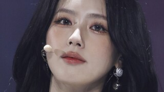 Main dancer Jo Miyeon returns to the stage! Video of Miyeon's dance during her trainee days!