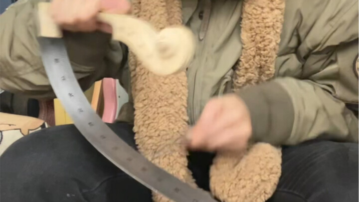 Saat harus menyerahkan tugas akhir