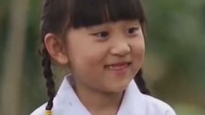 Kid: What are you filming?! Quick, cut back to me!