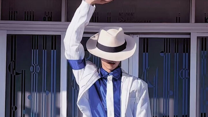 رقصت على الشرفة فرأني الجيران