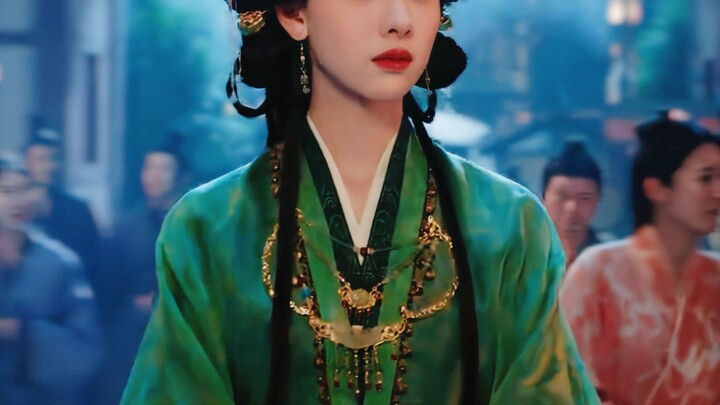 Ngay khi nữ chính thực thụ xuất hiện đã khiến khán giả yên tâm, lâu lắm rồi mới lại thấy một bộ phim