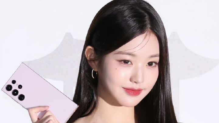 “Đây là công chúa của nước chúng ta!” Nhan sắc gây bão mạng Hàn của Jang Won-young tại sự kiện ra mắ