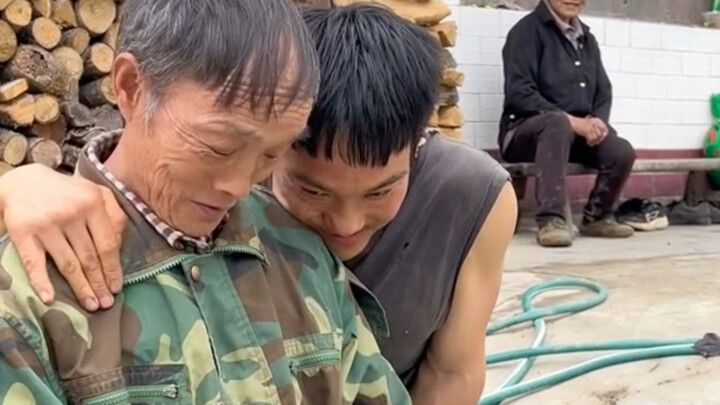 Ân tình của ông Út không chỉ là sự nuôi dưỡng, mà còn là món quà mang đến cho tôi một cuộc đời mới