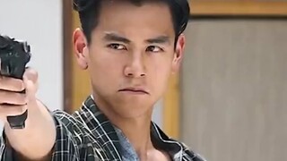 Họ thực sự là anh em cùng trường."