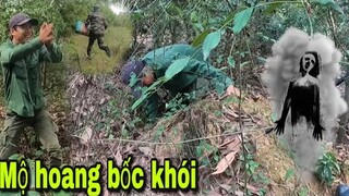 2 Thanh Niên Chạy Thục M.ạng Khi Thấy Mộ Hoang Trong Rừng Bốc Khói Và Rắn Canh Giữ | Nghề Rừng