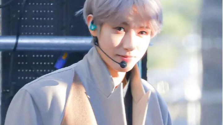 【ฮวางอินจุน】แม้จะเป็นสนามทดลองทรงผม ก็ยังเป็นท็อปตัวจริงของวงที่มีค่ามากกว่าทองคำ