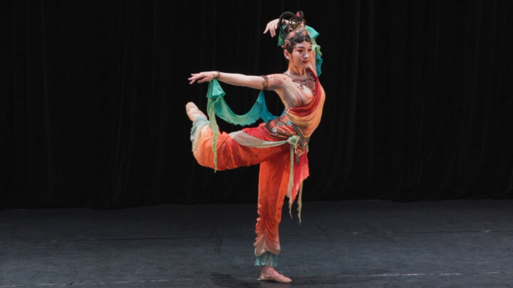 Original Dunhuang solo dance repertoire｜"Cave Beauty"