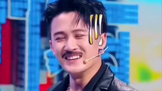 一个男人能在“油腻”和“清爽”之间来回切换，可见演技了得！