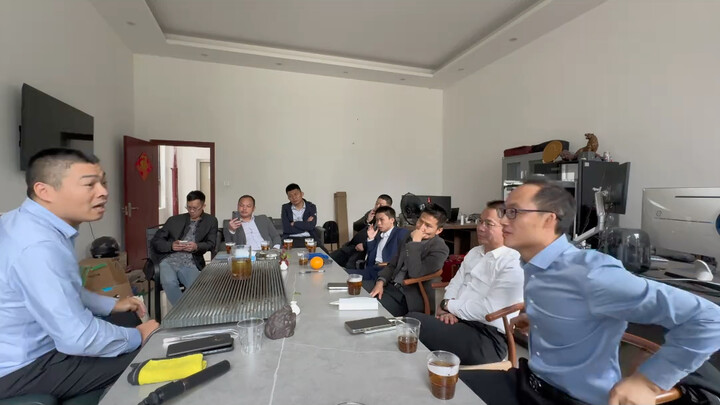 Chúng ta, những người đang nỗ lực ở tầng lớp cơ sở, nên làm thế nào để vượt ra khỏi vòng an toàn? Nh