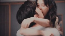 #三分野# 呀呀呀,你们这是用咬的还是亲的,这么野的吗???感觉向园像是要把徐燕时吐了,哈哈哈!“燕时哥哥”把持不住啦