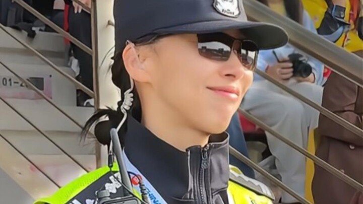 Kisah cinta sejati seorang gadis adalah menjadi kakak seperti ini!