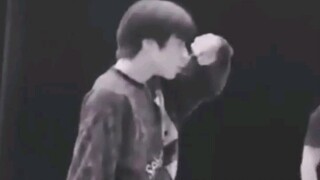 Liu Yaowen "Don't wanna cry" versi layar vertikal ruang latihan