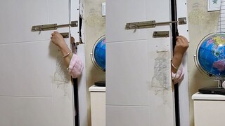 اشتكت فتاة تبلغ من العمر 14 عامًا من سيطرة والدتها وافتقارها للمساحة الشخصية، وأثارت طريقة فتحها للب
