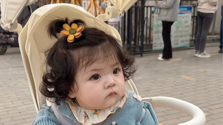 Ai hiểu cảm giác có một cô em gái mê khoe đồ là như thế nào không?
