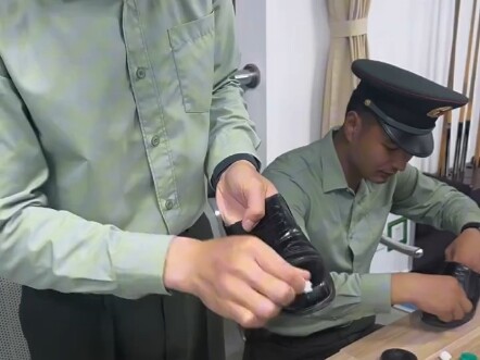 The Honor Guard Teaches How to Polish Shoes