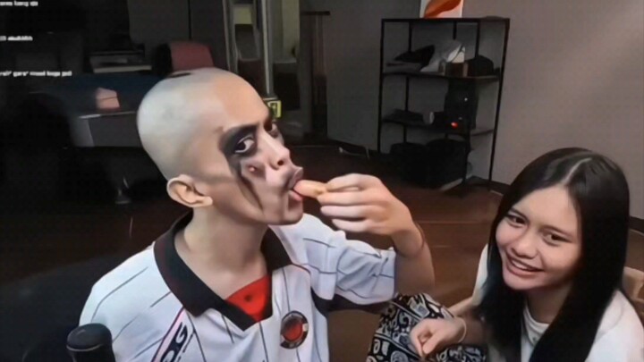 Moment Robby keselek Sosis wkwk