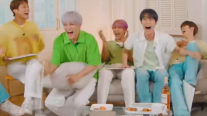 بمجرد أن تحرك جين تينغ يو، انهار الجيش بأكمله.