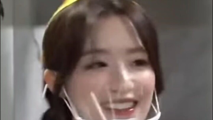 Ye Shuhua is being questioned about her financial status. Shuhua retorts: “But I’ve already bought a