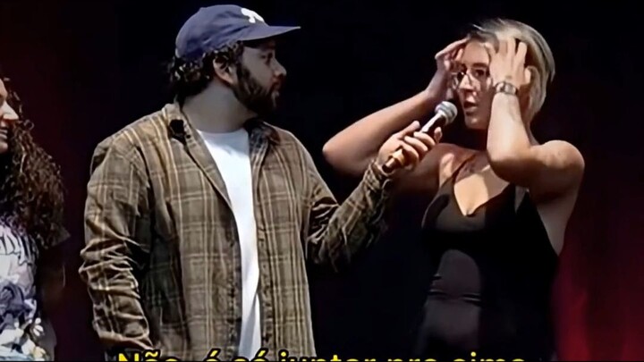 PERGUNTOU SOBRE O CABELO E A RESPOSTA DA PARTICIPANTE PAROU O TEATRO!