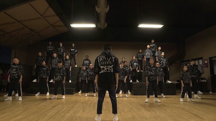 【这些少年不得了】美国少年舞团GRaVy Babies整齐炸裂齐舞，帅到目瞪口呆！