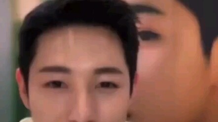 【Hwang In-joon】Vợ à... Ai mà không yêu một anh chàng được gọi là “vợ” và luôn đáp lại nhiệt tình chứ