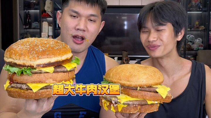 Husband brought Xiaolong home to upgrade the meal—let’s whip up a fat-picking feast for them! Haha #