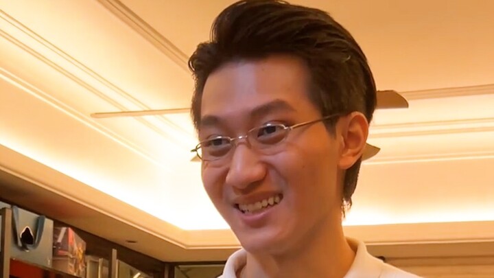 "أنت لا تفهم، أنا أفعل هذا من أجل مصلحتك..."