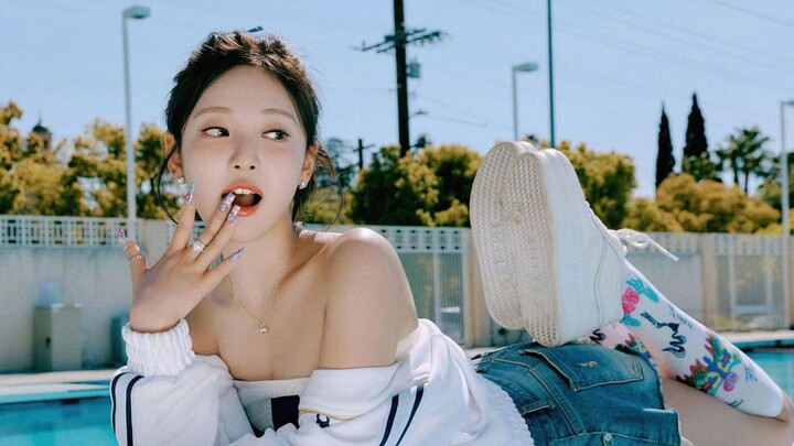 Do I have an extra memory compared to everyone else? Fans try to whitewash—will the main artist fina