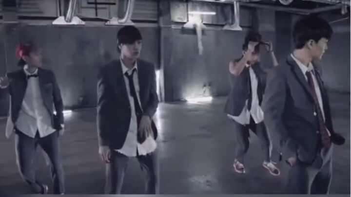 How popular was EXO’s “Growl” in 2013?