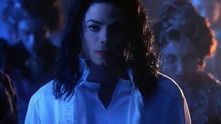 The most controversial dance in the world, once a childhood shadow for many people! Michael Jackson!