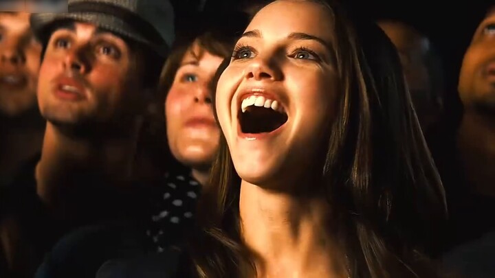 Experience an unprecedented visual impact and magic feast! Now You See Me