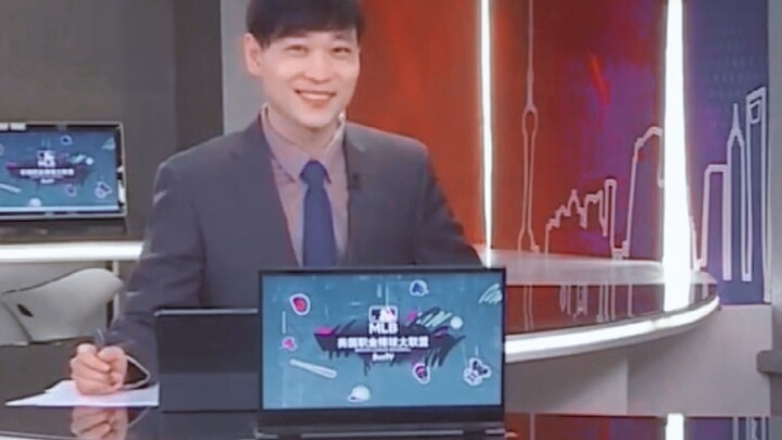 【Zhao Lu】“Selamat pagi.” “Zhao Lu masih berada di studio di Shanghai, menyapa para penonton.” -24032