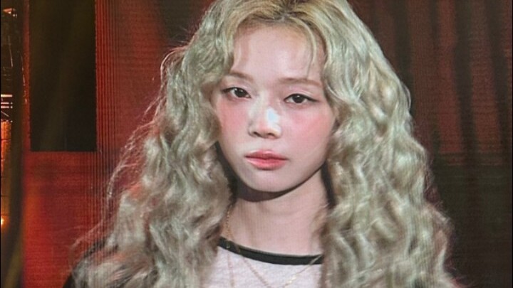 การทดสอบเสียงเพลงใหม่เปิดไมค์เผยให้เห็นความแยบยลและความสามารถจริงของพี่เฉียว คอนเสิร์ตไม่เปิดไมค์ก็ต