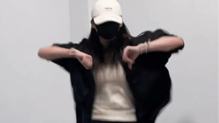 Có đúng là chỉ có Lee Mark nhảy Booty Wurk trông ngầu như vậy không?