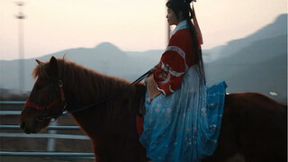 Trying out Hanfu while riding a horse!