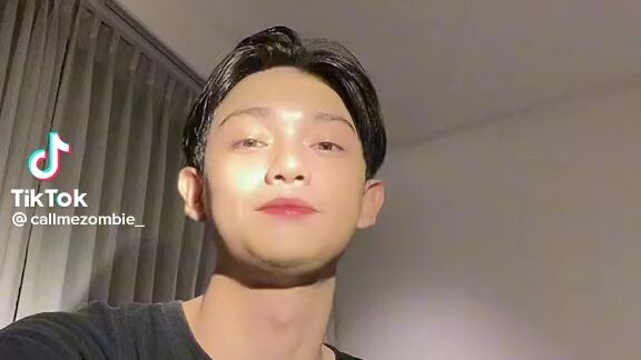 #callmezombie