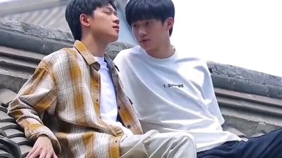 my heart race for this two.... can't get enough for you Wu Bi and Su Yu😘😘😘😘