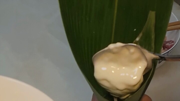Khuất Nguyên: Tự dưng lại chẳng muốn ăn bánh chưng nữa