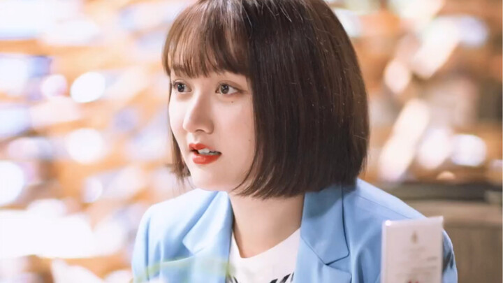 Trong tình yêu, điều đáng sợ nhất là: bạn đang vạch ra tương lai, còn cô ấy đã âm mưu rời đi. #QuanX