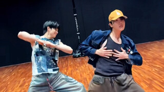 Jung Hoseok & TXT Choi Yeonjun's "Love Language" dance challenge!