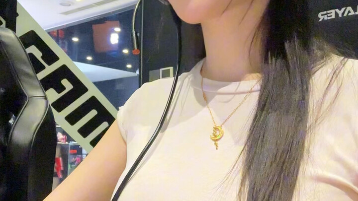 ฉันก็ไม่ได้บอกให้มันเห่าสักหน่อย หมาดีๆ นี่เอง